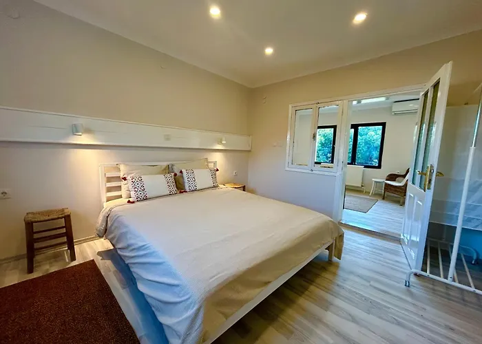 Attalos Suites Hotel